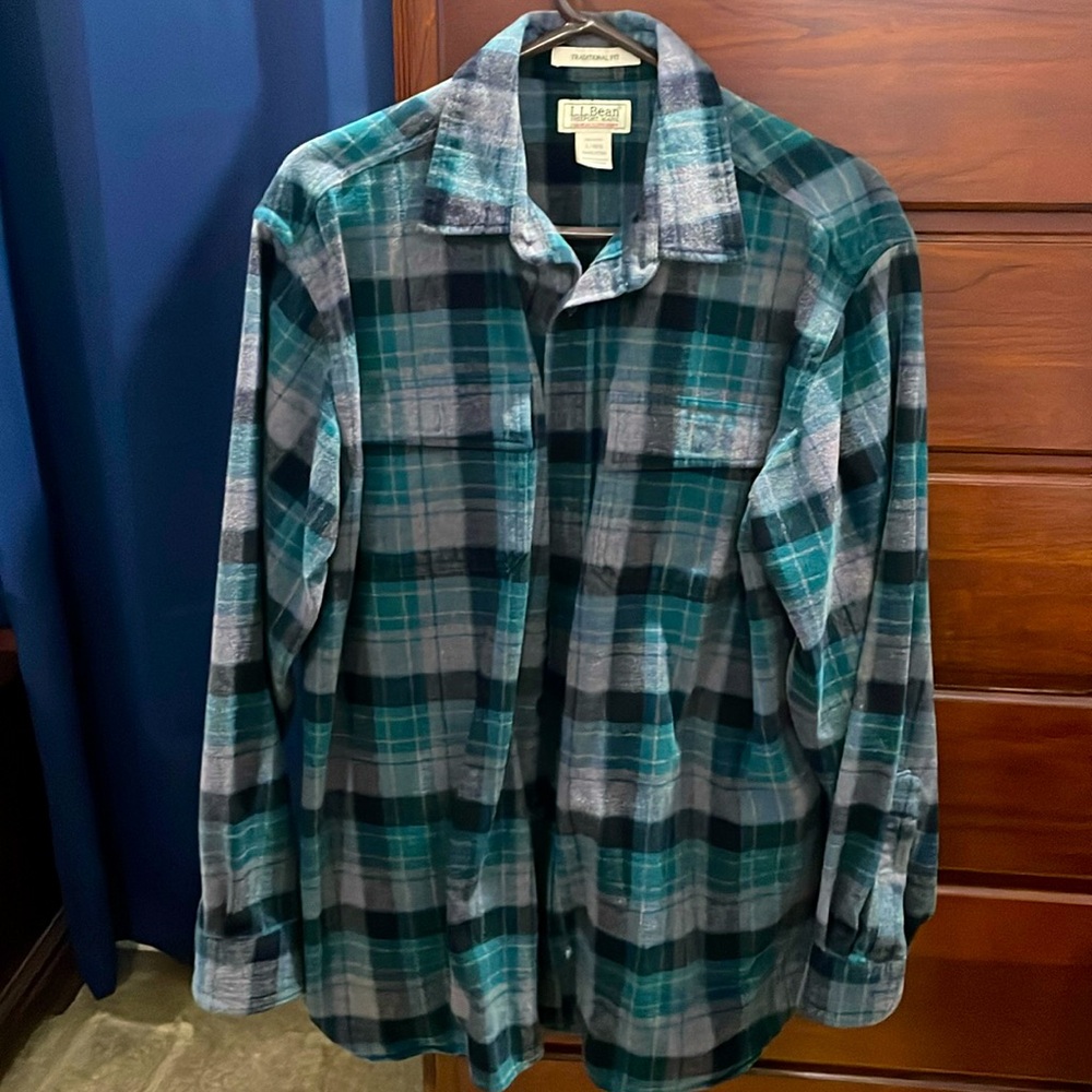 LL Bean men’s L traditional fit Chamois cloth shirt.  new no tags $50